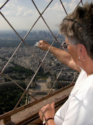 scattering ashes from the eiffel tower