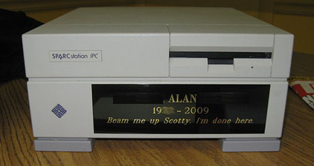 computer cremation urn