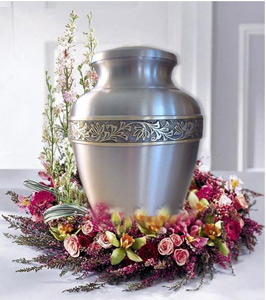 floral ideas for cremation urn